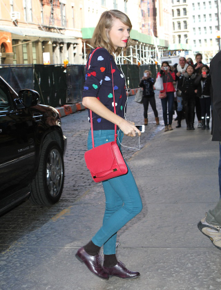 Illustration for article titled Taylor Swift and Your Mom Shop at the Same Place Now